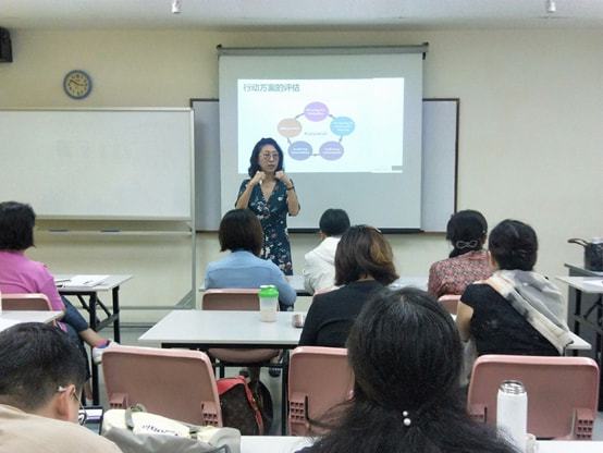 传道授业育新篇 教育管理专家樊花田赴深圳龙岗讲学